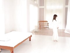 stars-685-4k Sexy Japanese Beauty Shares Passionate Kisses Before Steamy Moments