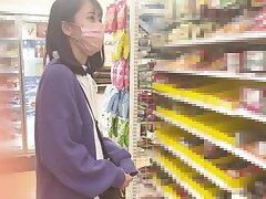 aoman33 Japanese Girls Enjoy Taking Turns with a Big Dong