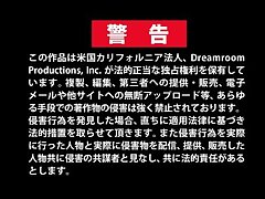 120313-001 Sexy Flight Attendant Reveals Her Perfect Body Secrets