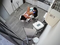 Depilation_Salon_15 Sexy Model Longs for Her Boyfriends Tongue Skills