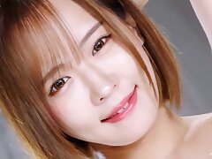 BSWT17 Hot Curvy Babe Enjoys Her Own Private Time with a Big Toy