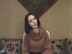 yoHhI7FT Sizzling Solo Show Japanese Teen Teases with Perky Assets!