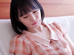 HIGR-043 College Cutie's Steamy Night with the Hot Football Coach